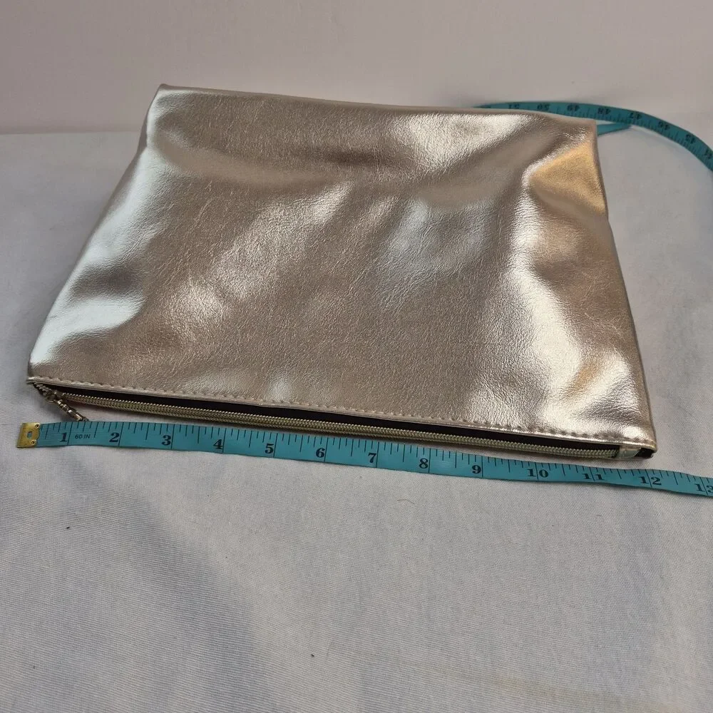 Juicy Couture Cosmetics Bag Gold Lips Pattern 12